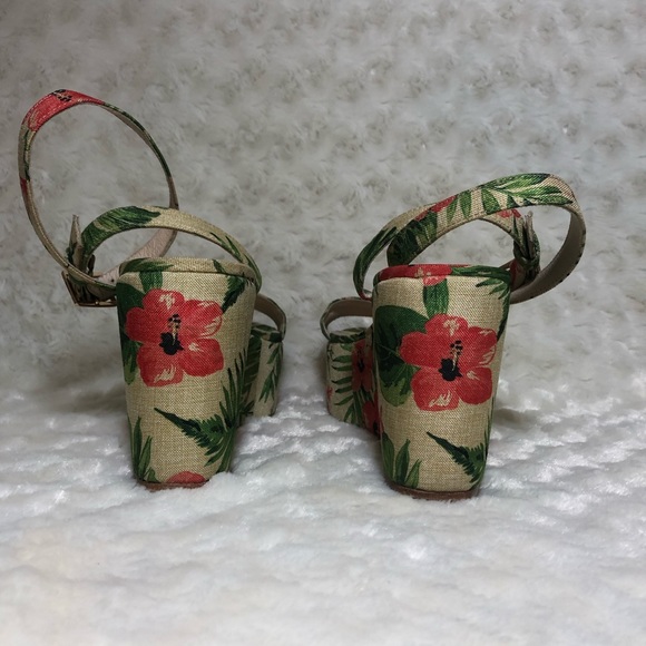 RAYE Revolve palm floral platform wedges - Picture 6 of 8